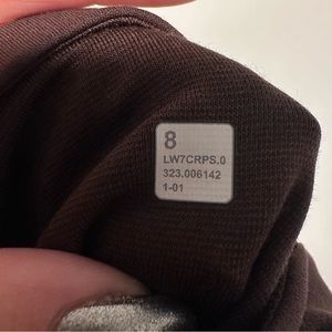Lululemon aligns shorts with pockets 6” espresso size 8